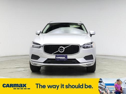 2021 Volvo XC60 T5 Momentum