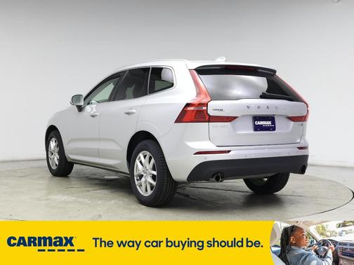 2021 Volvo XC60 T5 Momentum