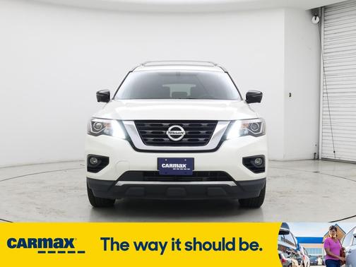 2017 Nissan Pathfinder Platinum