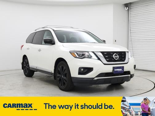 2017 Nissan Pathfinder Platinum