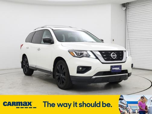 2017 Nissan Pathfinder Platinum