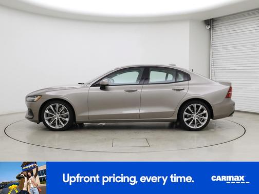 2021 Volvo S60 T6 Momentum