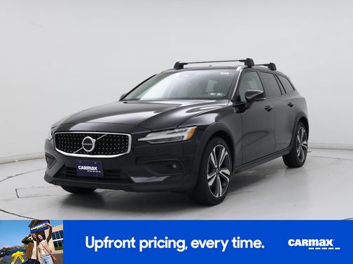 Black 2023 Volvo V60 Cross Country B5 Plus