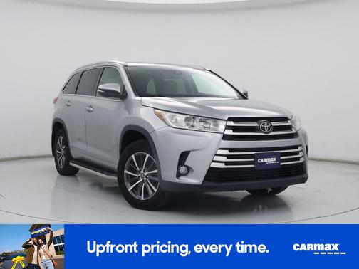 Silver 2017 Toyota Highlander XLE