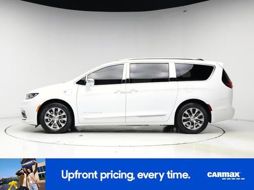 2024 Chrysler Pacifica Hybrid Pinnacle