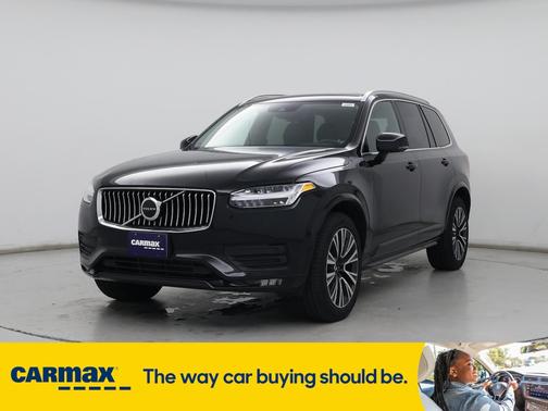 2022 Volvo XC90 T6 Momentum