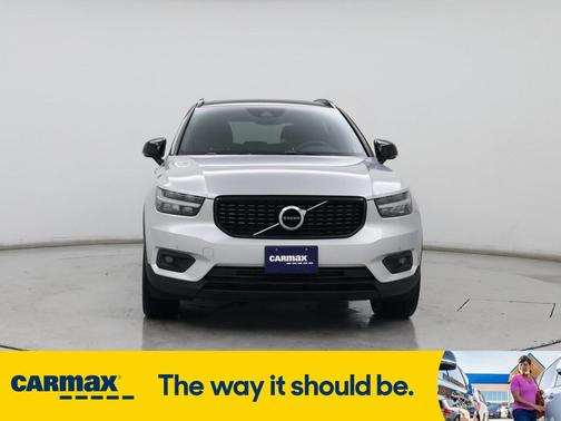 2019 Volvo XC40 T5 R-Design