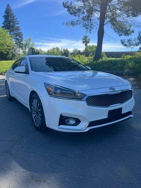 Snow White Pearl 2017 Kia Cadenza Premium