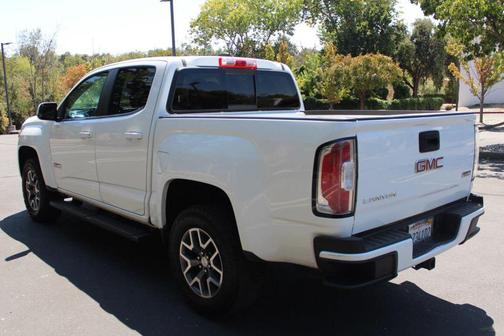 2017 GMC Canyon SLE