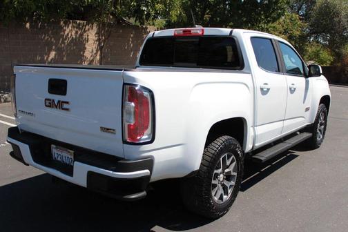 2017 GMC Canyon SLE