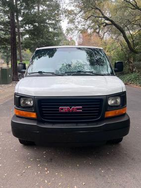 2009 GMC Savana 3500 Base