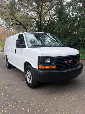 2009 GMC Savana 3500 Base