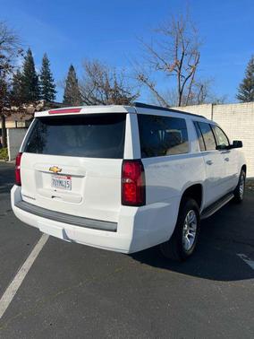 2017 Chevrolet Suburban LT