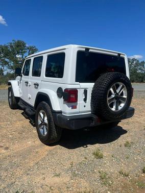 Bright White Clearcoat 2018 Jeep Wrangler Unlimited Sahara
