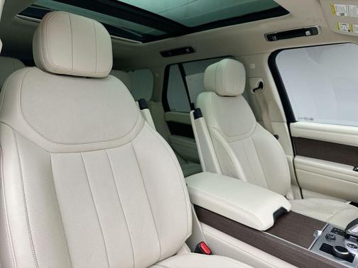2023 Land Rover Range Rover P400 SE