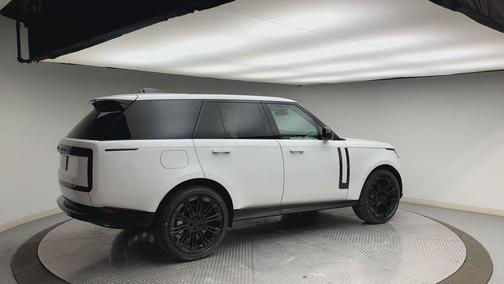 2026 Land Rover Range Rover P400 SE