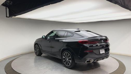 Black Sapphire Metallic 2023 BMW X6 xDrive40i