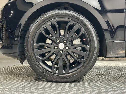 Black 2020 Land Rover Range Rover Sport HSE