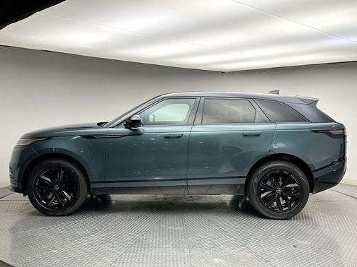 2026 Land Rover Range Rover Velar P250 SE R-Dynamic