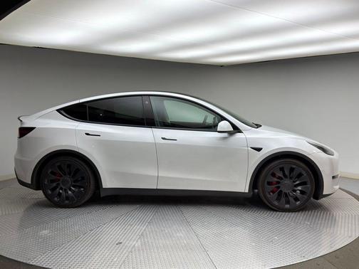 2022 Tesla Model Y Performance Dual Motor All-Wheel Drive