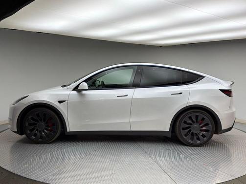 2022 Tesla Model Y Performance Dual Motor All-Wheel Drive
