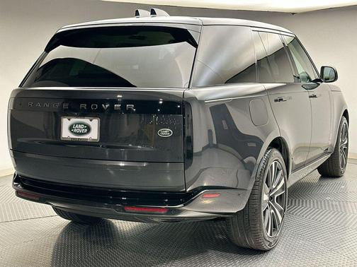 2023 Land Rover Range Rover P400 SE