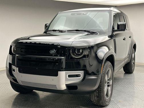 2025 Land Rover Defender 110 P300