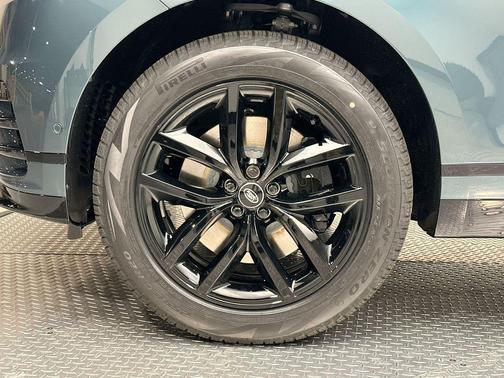 2026 Land Rover Range Rover Velar P250 Dynamic SE