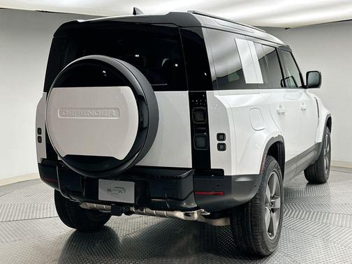 2026 Land Rover Defender S