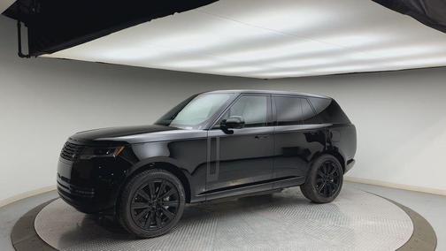 2026 Land Rover Range Rover P550e SE