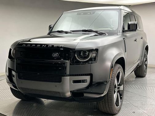 2026 Land Rover Defender V8