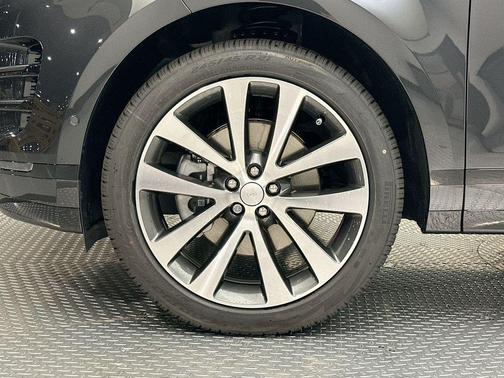 2026 Land Rover Range Rover Evoque Dynamic SE