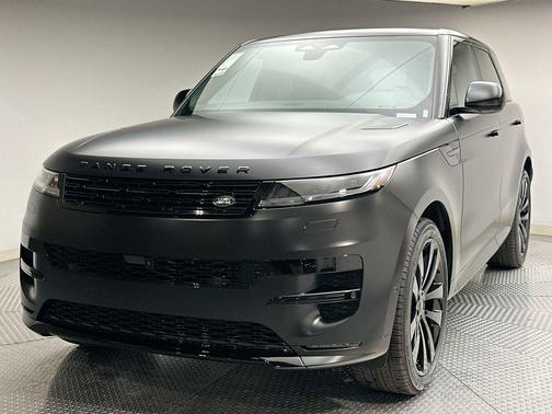 2026 Land Rover Range Rover Sport SE