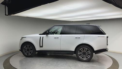2026 Land Rover Range Rover P530 SE