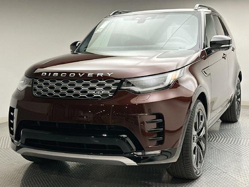Sedona Red Metallic 2026 Land Rover Discovery Gemini Edition AWD