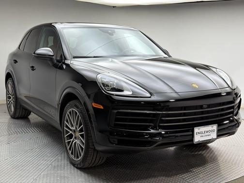 2023 Porsche Cayenne Base