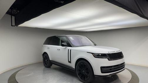 Fuji White 2023 Land Rover Range Rover P400 SE