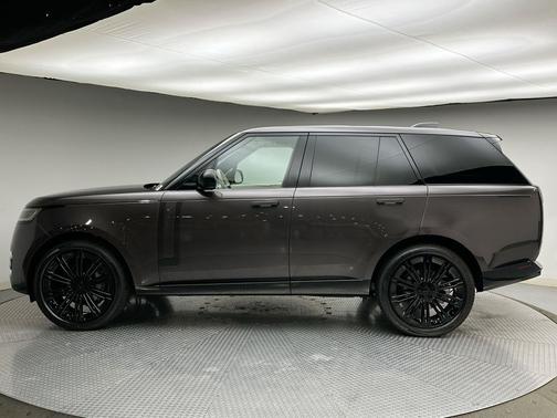 Charente Grey Prem Met 2026 Land Rover Range Rover SE