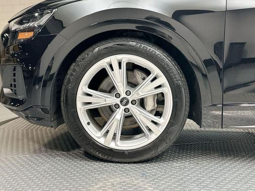 2022 Audi Q8 55 Prestige