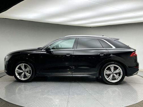 2022 Audi Q8 55 Prestige