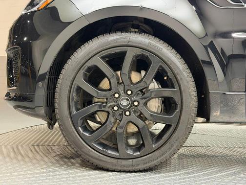 2022 Land Rover Range Rover Sport HSE Silver Edition