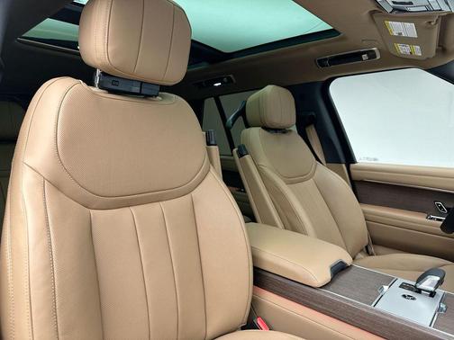 2026 Land Rover Range Rover P400 SE