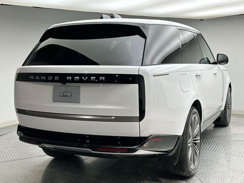 2026 Land Rover Range Rover P400 SE