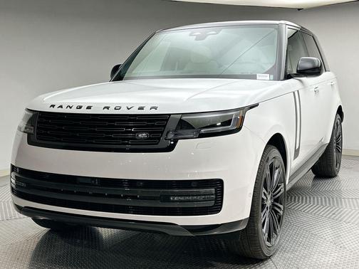 2025 Land Rover Range Rover P530 SE
