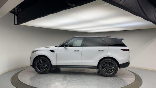 2024 Land Rover Range Rover Sport SE