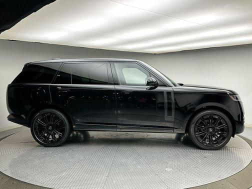 2025 Land Rover Range Rover P400 SE 7 Seat