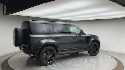 2026 Land Rover Defender P400 X-Dynamic SE