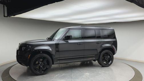 2026 Land Rover Defender P400 X-Dynamic SE