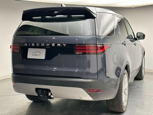 2026 Land Rover Discovery S