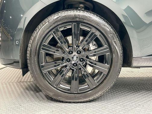 2023 Land Rover Range Rover P400 SE